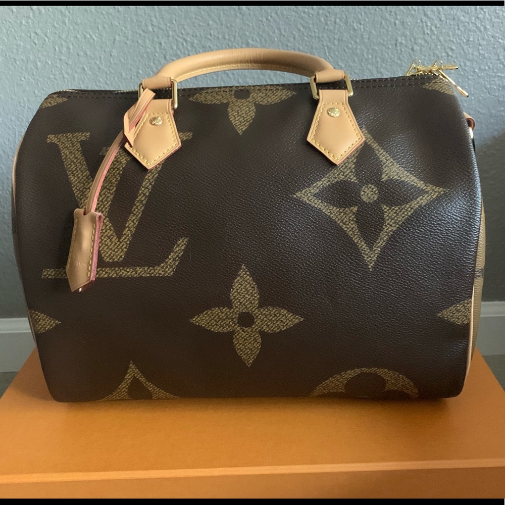 💥SOLD💥Louis Vuitton SPEEDY BANDOULIÈRE 30 giant